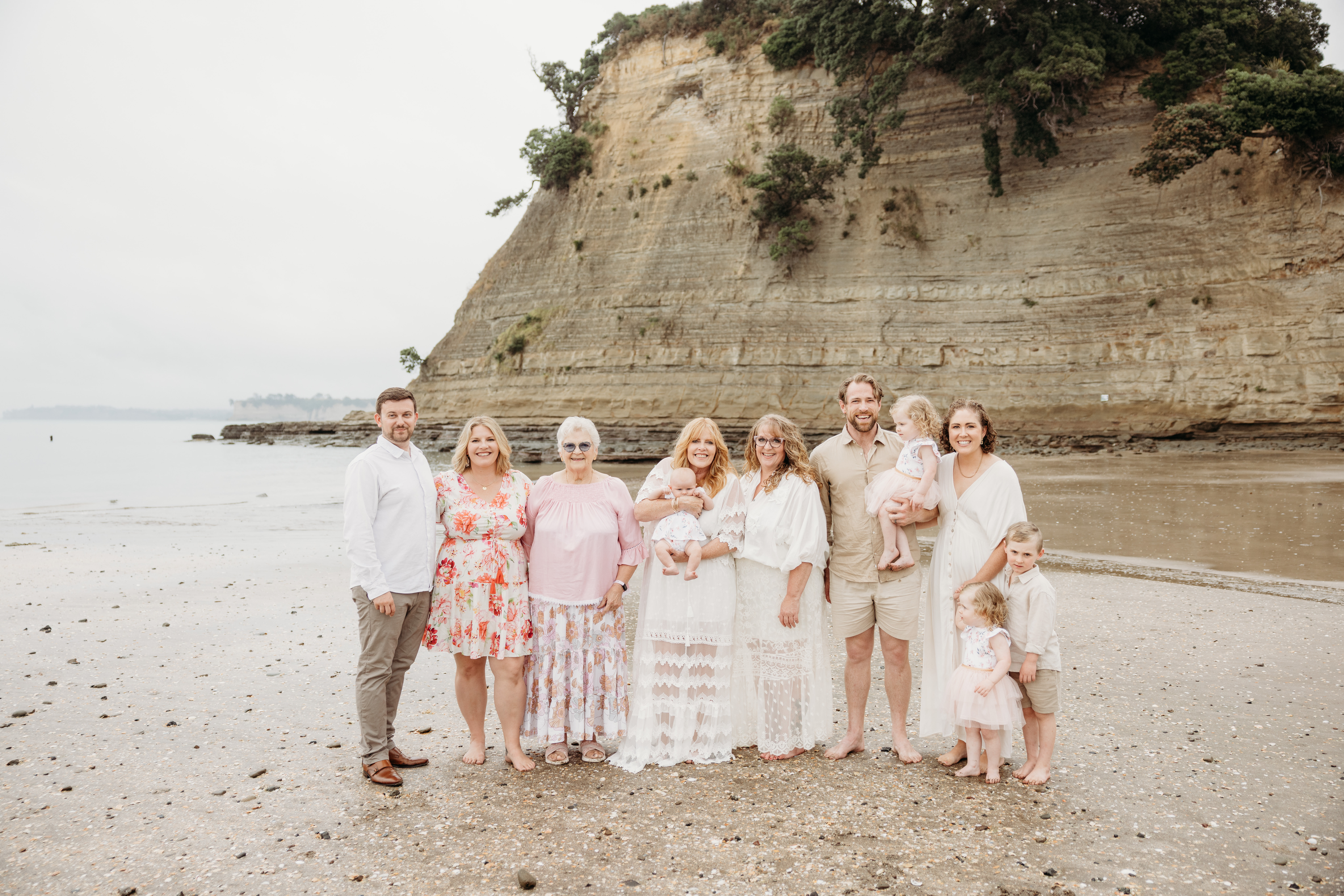 Auckland Extended Family Photoshoot at Arkles Bay Beach